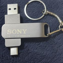 Sony 2TB Flash Drive USB-C / USB 3.1