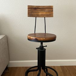 Chair (adjustable height)