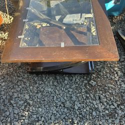 Coffee and Side Table 