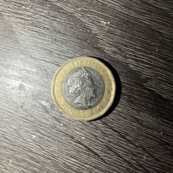 2016 Queen Elizabeth II One Pound.