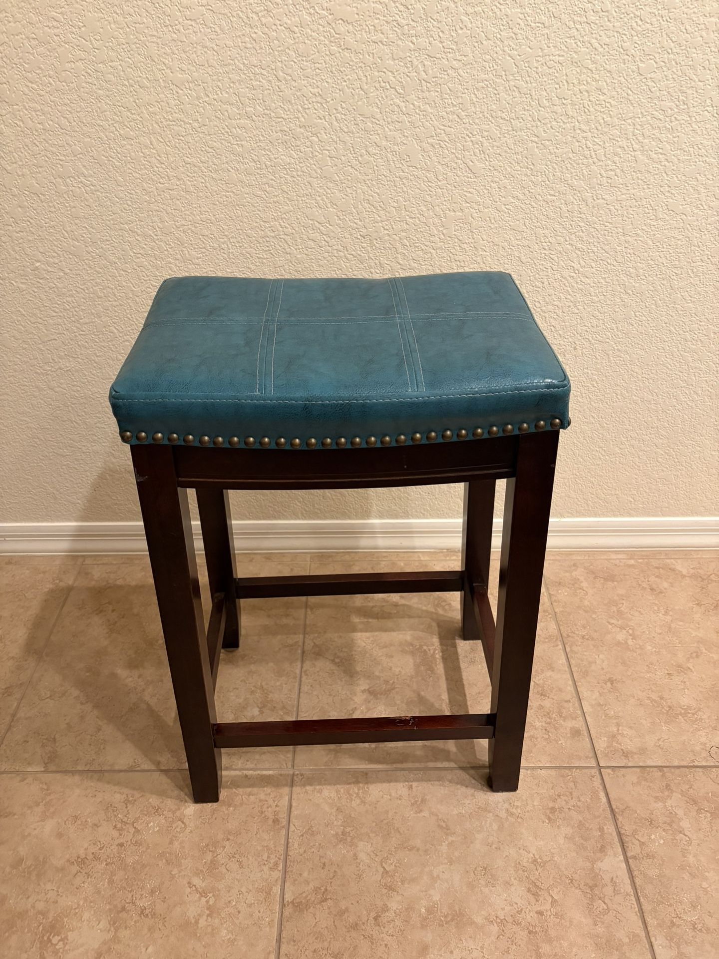 1 Counter Height Stool