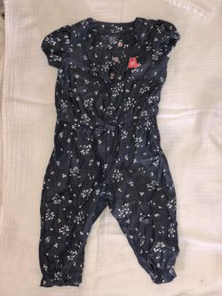 Carters baby girl romper Size 3 months