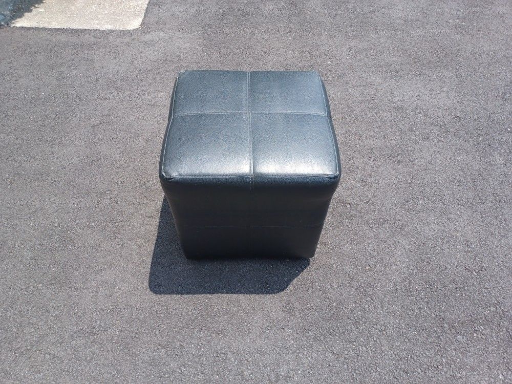 Ottoman/ Foot Rest
