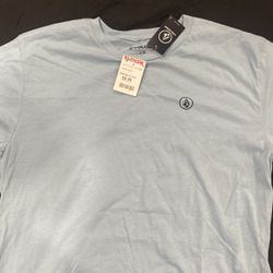 New Volcom T Shirt Young Men Large 
