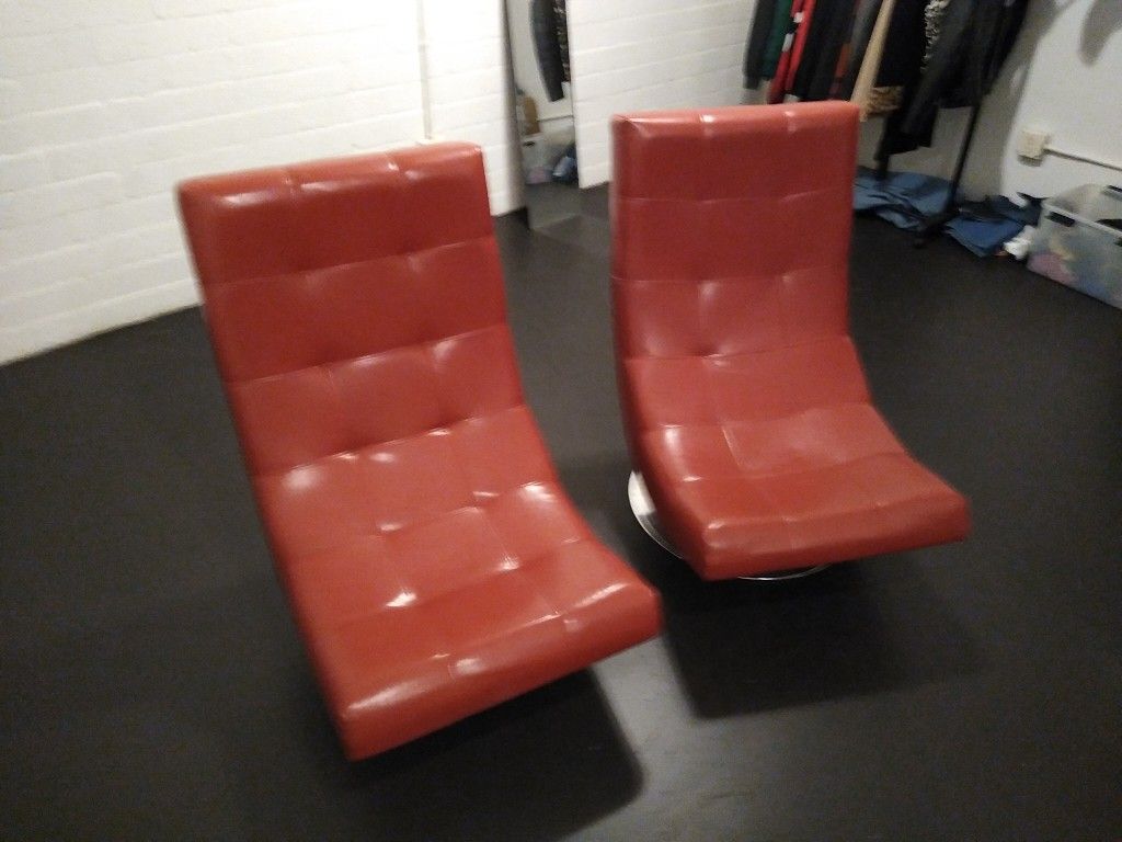 Pair of Modern Red Leather Lounge Chairs – Swivel Base