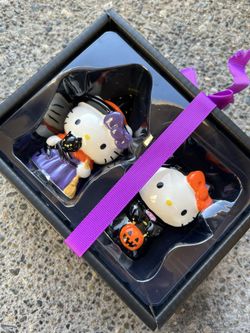 Hello Kitty Halloween Salt And Pepper Shakers 
