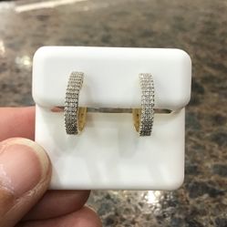 10 Kt Gold And Diamond Hoop Earrings 