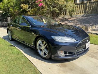 2013 Tesla Model S 85 SC01 MCU2