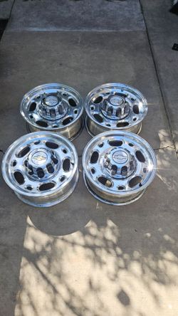 16" chevy gm 2500 hd 8 lug wheels