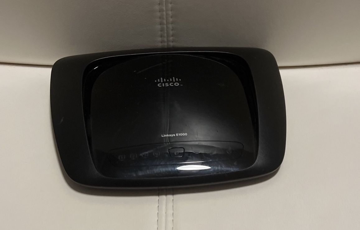 Cisco-Linksys E1000 Wireless-N Router