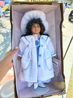 DOLL