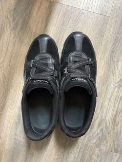 Black Skechers Sneakers