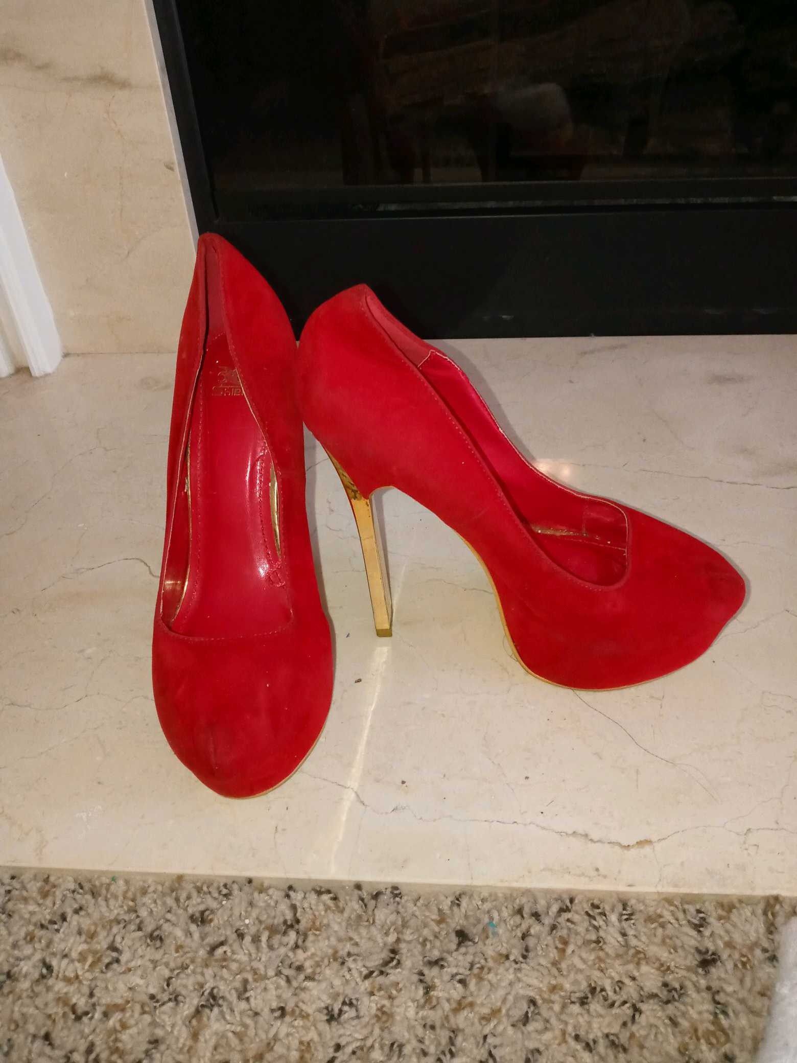 Red suede pumps w/gold heel