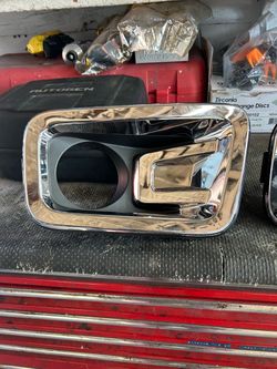 2016-2019 fog ligh bezel set chrome&black (new)