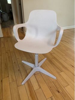 Ikea Odger Swivel Chair