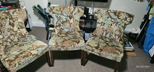 Set Of 4 Chairs