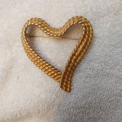 Vintage Heart Brushed Gold Tone