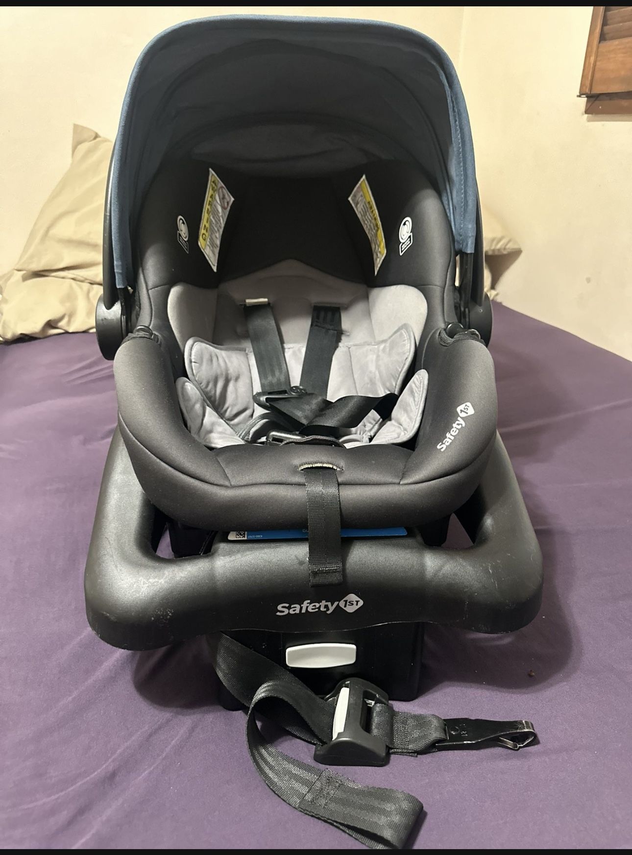 Safety 1st Car Seat/ Stroller Combo