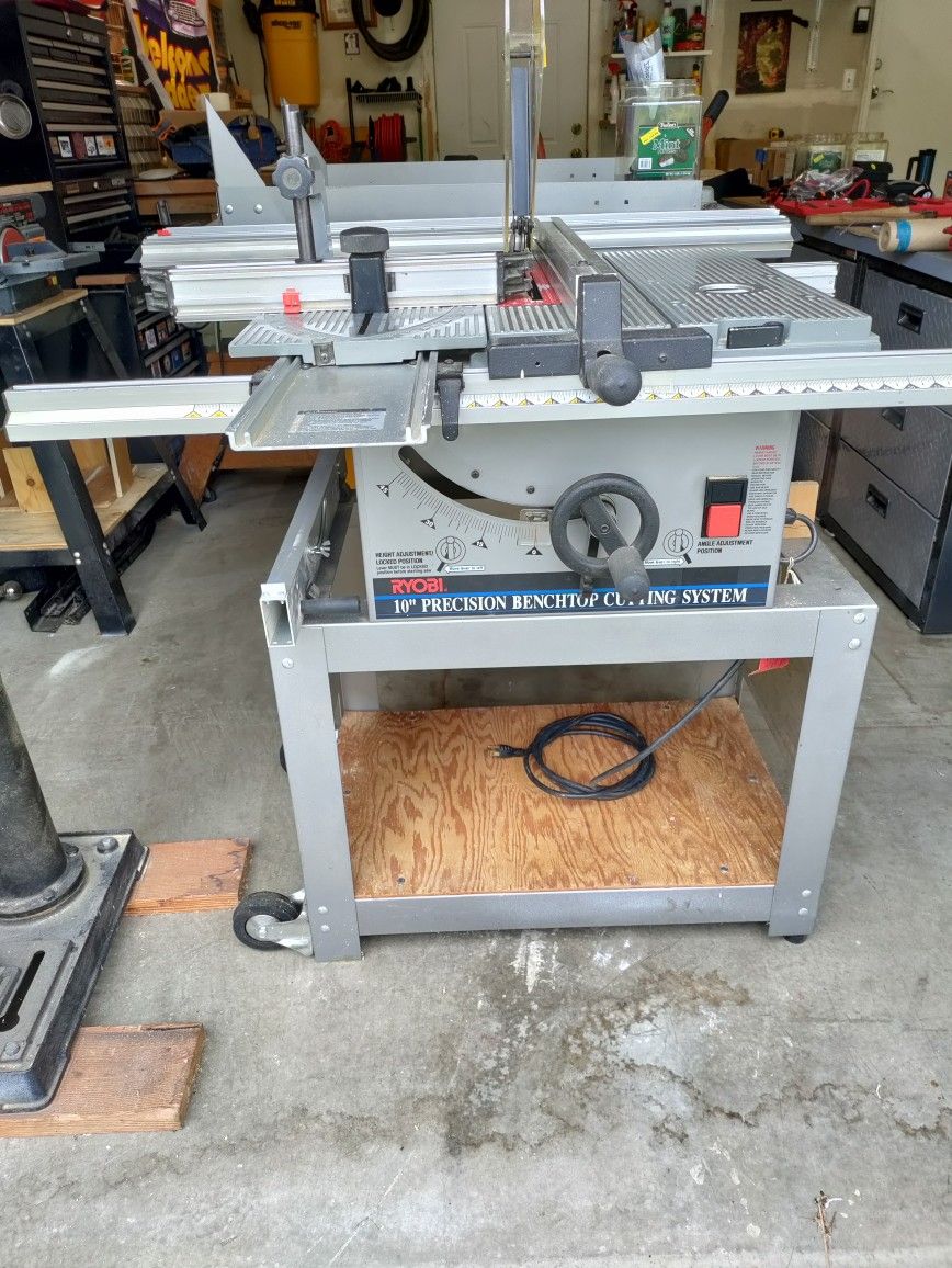 Ryobi 10" Table Saw With All Attachments