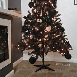 6.5 Black Christmas Tree 