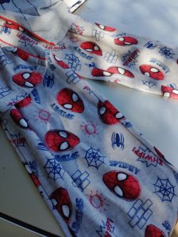 Spider PJ's size 4/6 years $9