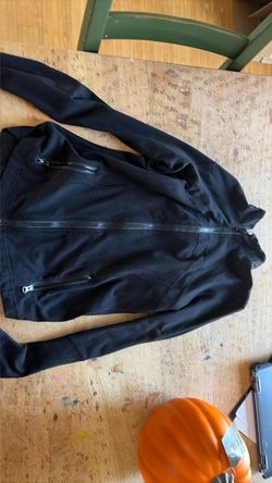 Lululemon jacket size 10