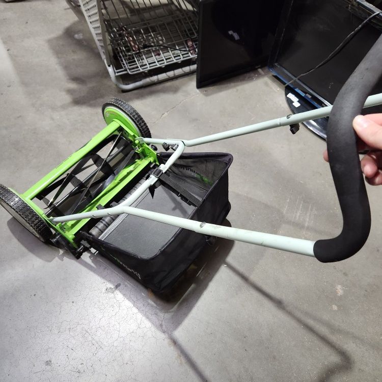 GreenWorks Push 16 Reel Mower for Sale in Las Vegas, NV - OfferUp