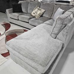 AP🎉 Light Gray L Shape Sectional Couch With Chaise// Fast Delivery & Financing 