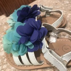 Girls Cherokee Size 5 Sandals