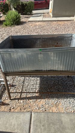 Metal raised garden