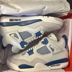 Jordan 4 Retro Military Blue (2024)