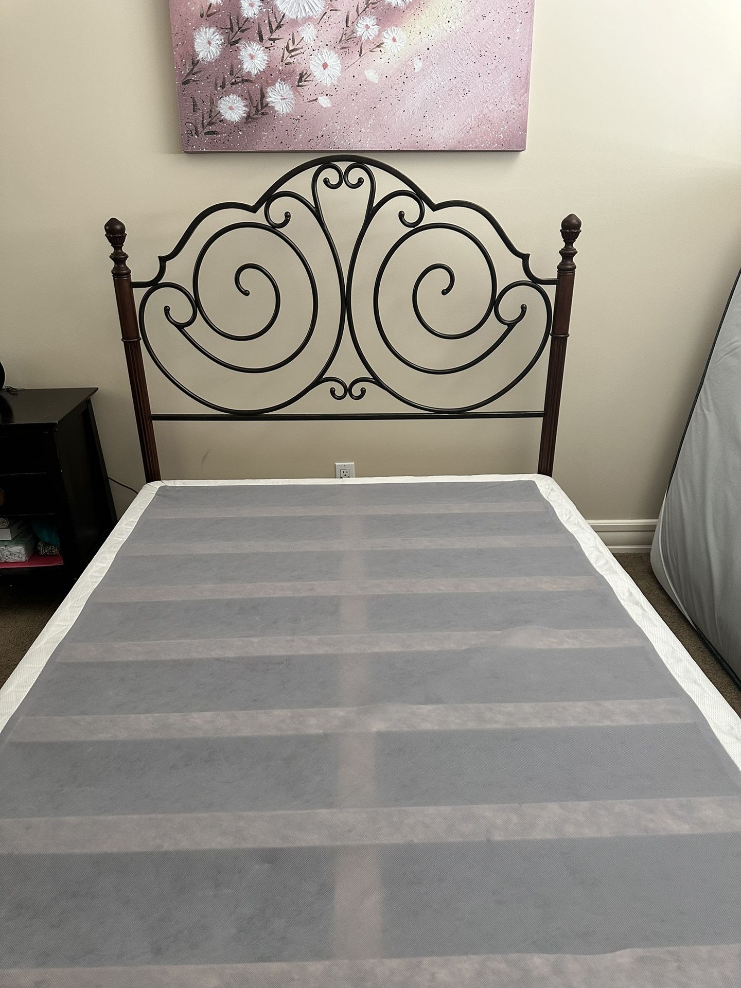   Full Size Iron Bed Frame 