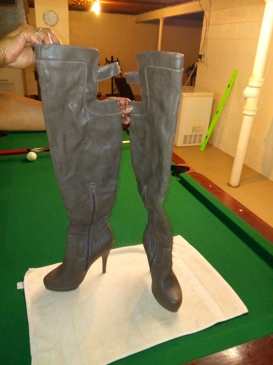 Charlotte Thigh High ladies boots size 7 1/2.