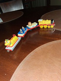Die cast metal Thomas the train zoo magnetic in good condition all for 20