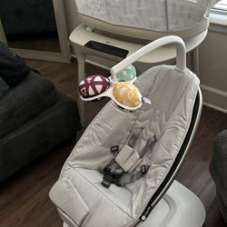 Mamaroo Bassinet And Swing 