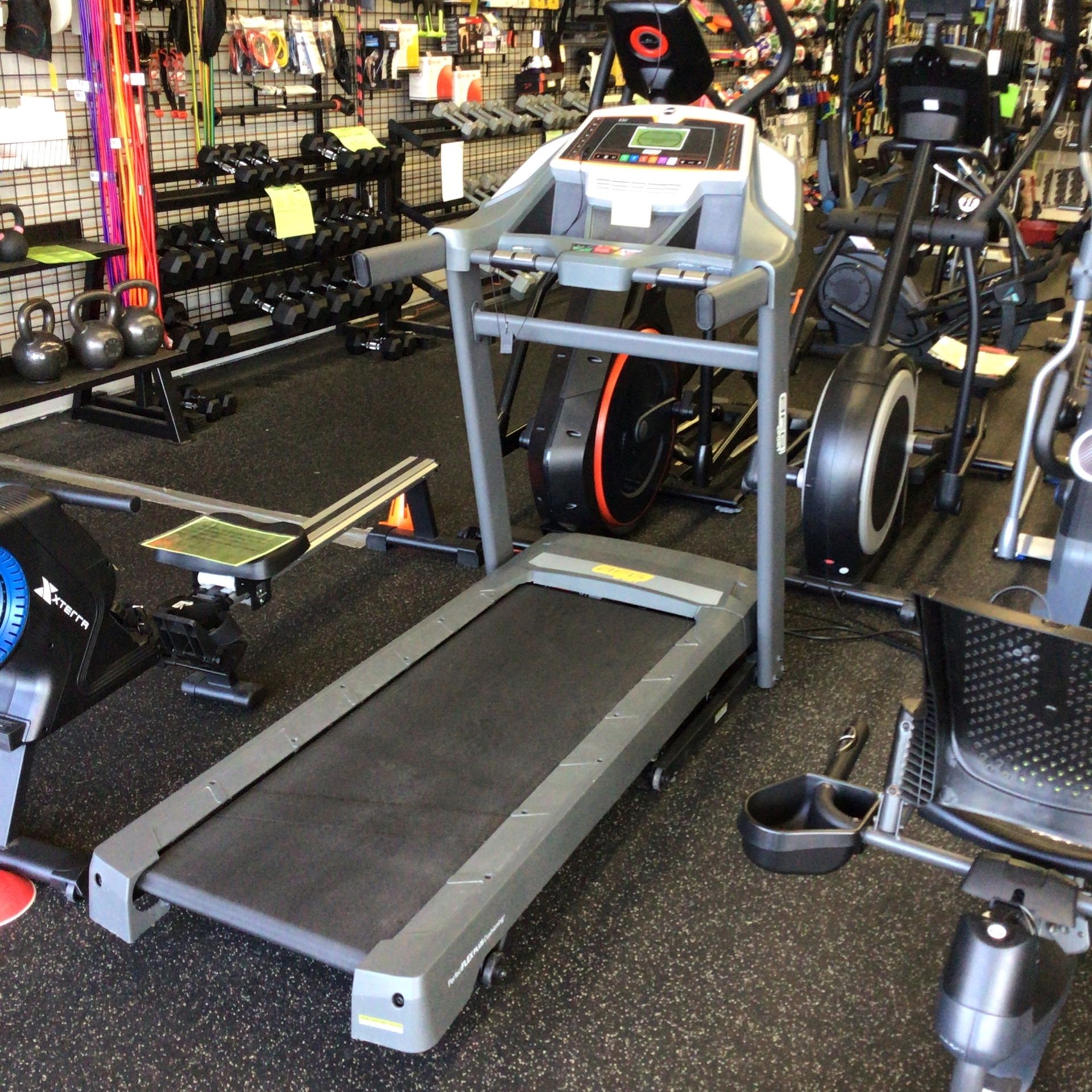 AFG Sport 2.7 AT Treadmill for Sale in Renton, WA OfferUp