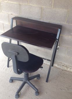 Mueble para computadora y silla los dos $30.00