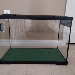 Reptile Tank With Reptile Mat And Thermometer!!