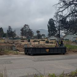 Roll off lowboy dumpster bin