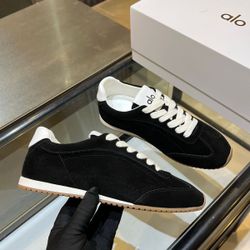 Alo shoes sunny