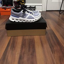 On Cloud Size 10 w 