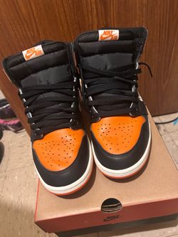 Shattered backboards sz 11.5