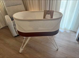 SNOO Happiest baby Bassinet Crib
