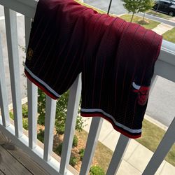 Chicago Bulls Mitchell & Ness Shorts (S)