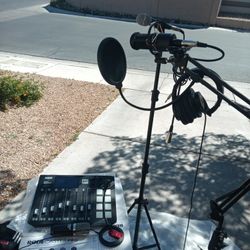 Rode Caster Pro+Mics,Phones,Stands Pod Cast Equipt++