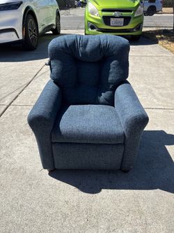 Child recliner chair