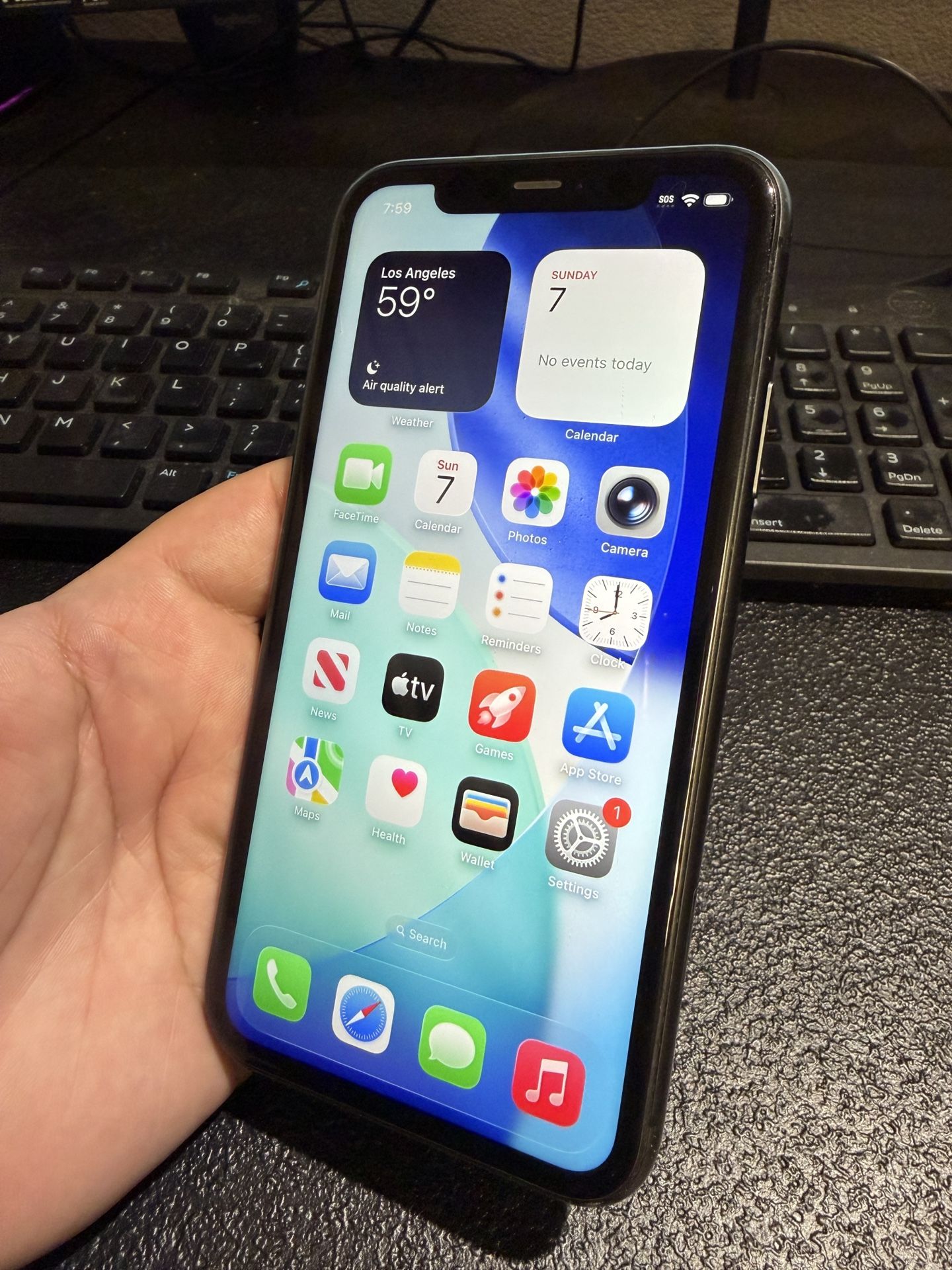 Apple iPhone 11 64GB Unlocked (Black) any network