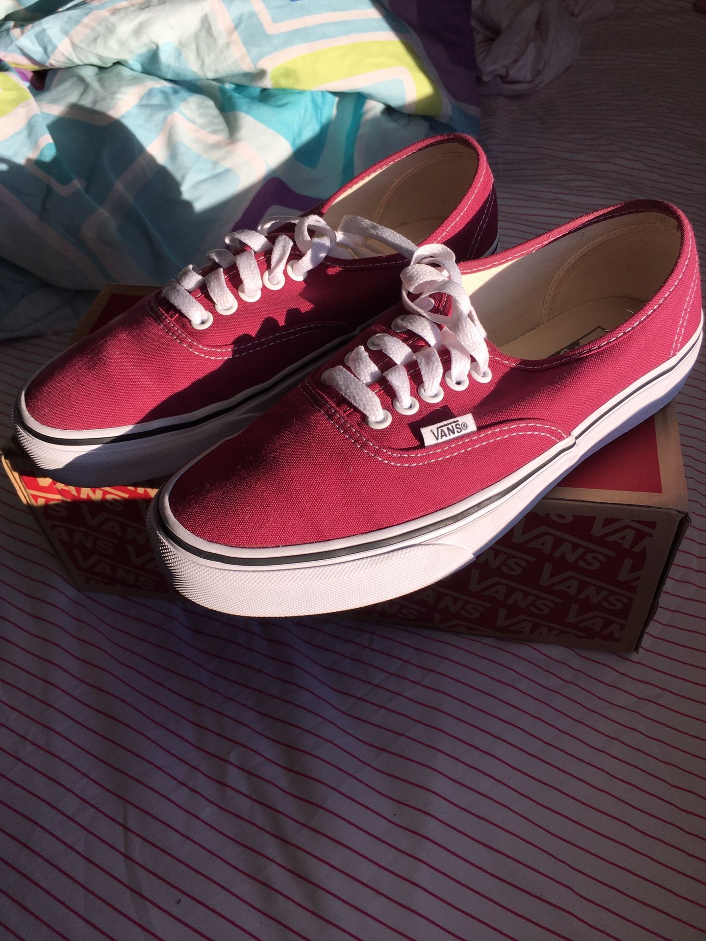 Vans burgundy