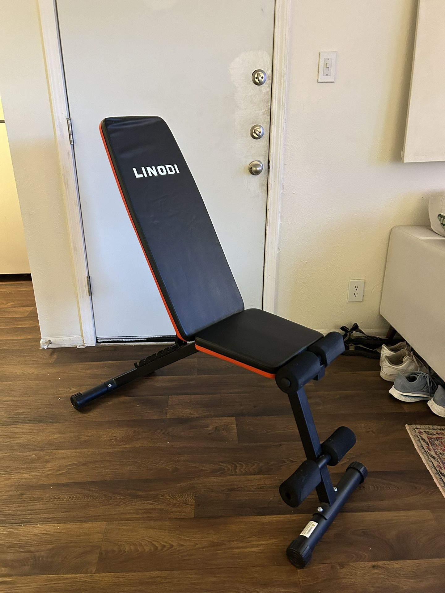 Adjustable Weight Bench