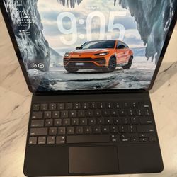 iPad Air (color is Starlight) NEW CONDITION 